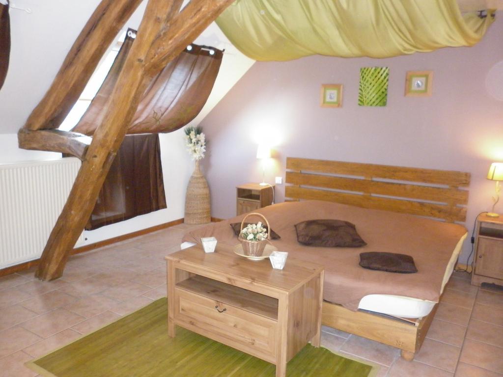 La Chartreuse Hotel Poilly-sur-Tholon Szoba fotó