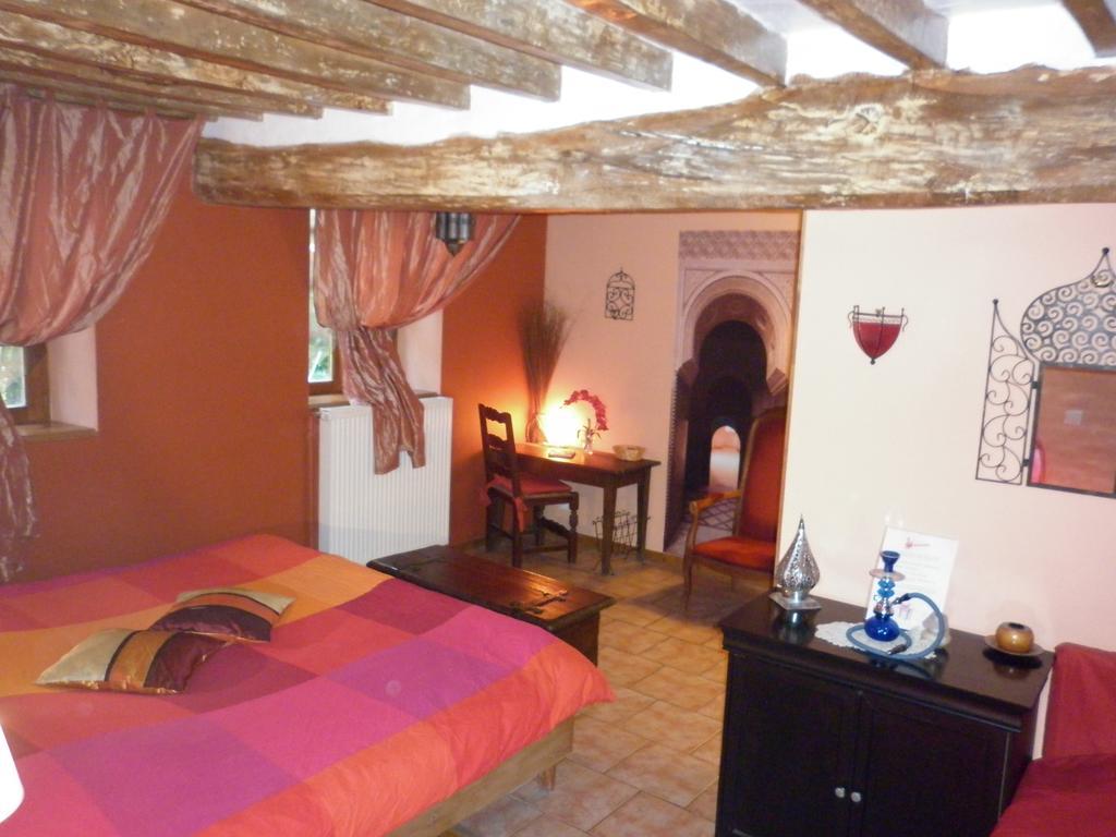 La Chartreuse Hotel Poilly-sur-Tholon Szoba fotó